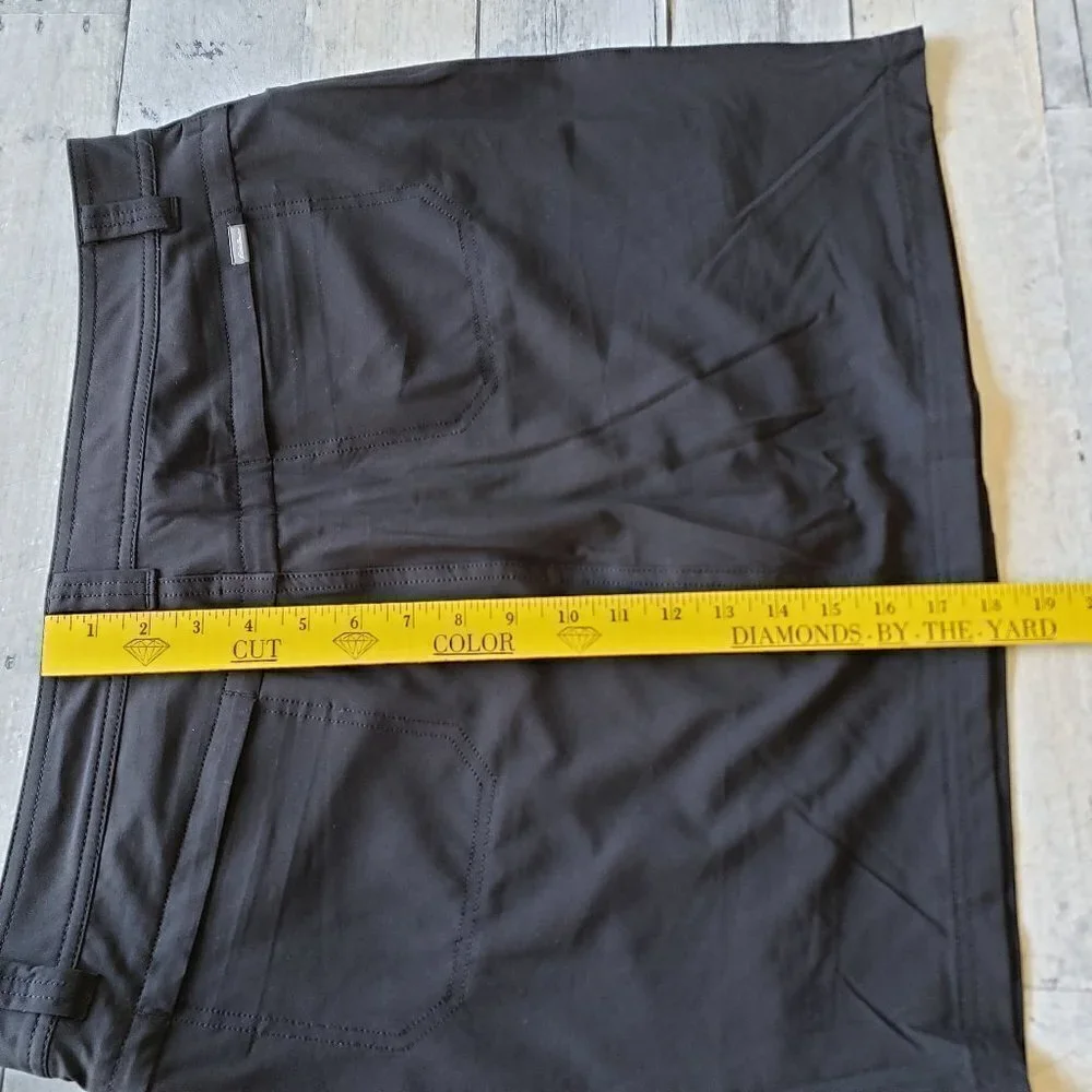 NWT - Eddie Bauer Black Adventurer 2.0 Skort Size - Size 16